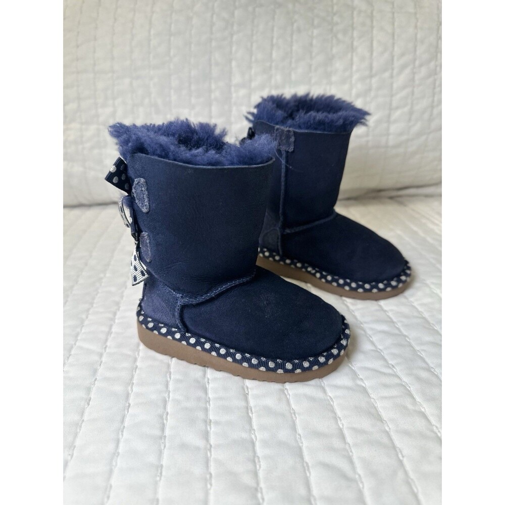 UGG Bailey Bow Boots Toddler Girls 6 Purple Suede Polka Dot Sheepskin Fur - Picture 2 of 13